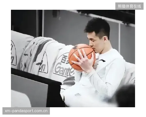 CBA豪门战火：辽篮30分大胜，郭艾伦全场霸气暴扣引爆全场激情
