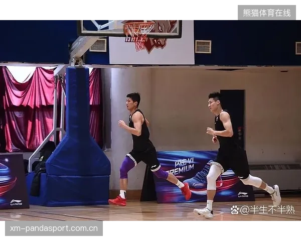 NBA球星后仰跳投如教科书般优雅——篮球艺术的极致演绎